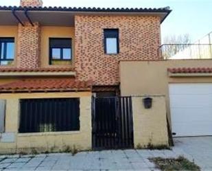 Exterior view of Single-family semi-detached for sale in Paracuellos de Jiloca  with Terrace