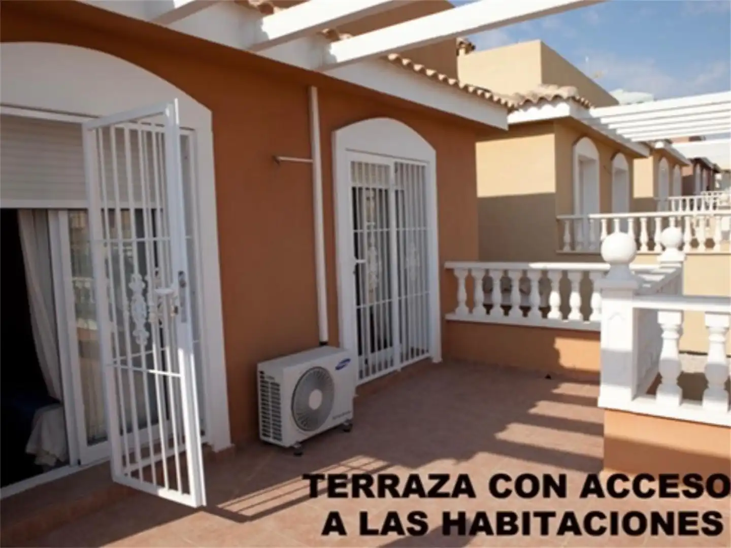 Houses for sale in Calle Luis de Góngora, 46, Mengíbar Terrace of Houses for sale in Mengíbar