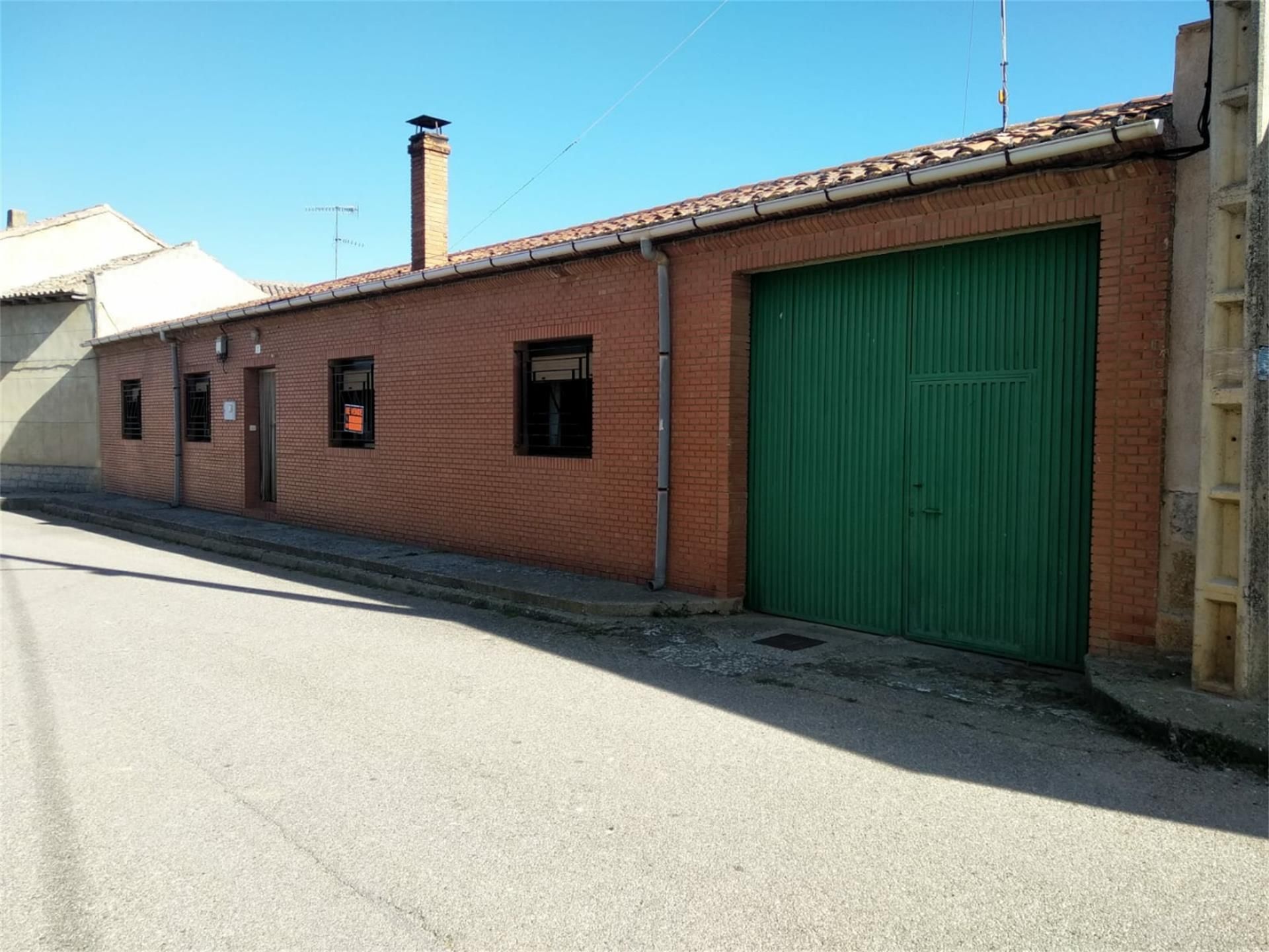 Außenansicht von Wohnung zum verkauf in Meneses de Campos mit Heizung, Privatgarten und Terrasse