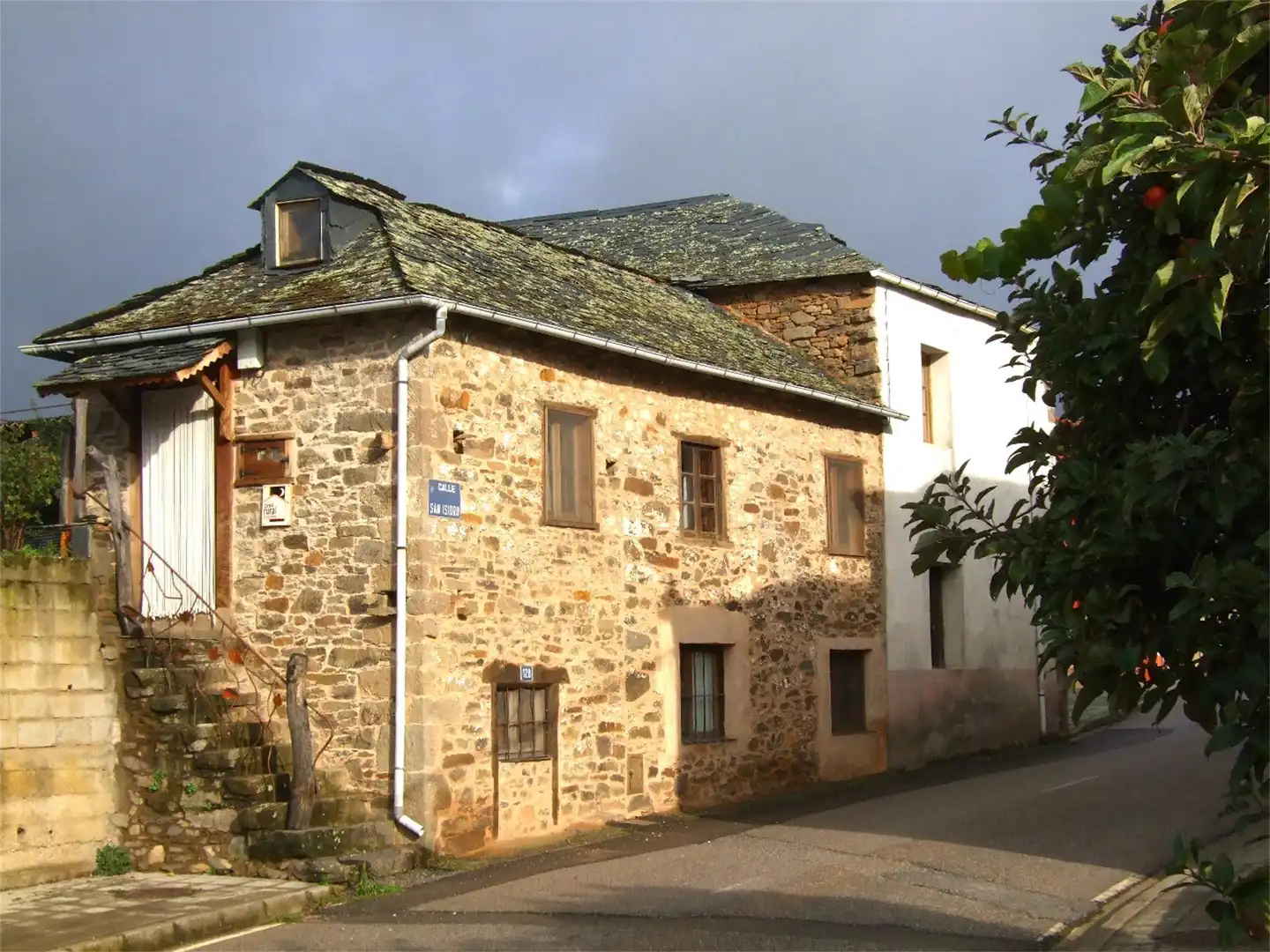 Casa adosada en venta en Calle San Isidro, 47, Noceda del Bierzo Casa adosada en venta en Calle San Isidro, 47, Noceda del Bierzo
