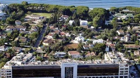 Flat for sale in Bulevar Alfonso Hohenlohe, Lomas de Marbella Club, Málaga - image 2 Photo 2 of Flat for sale in Bulevar Alfonso Hohenlohe, Lomas de Marbella Club, Málaga