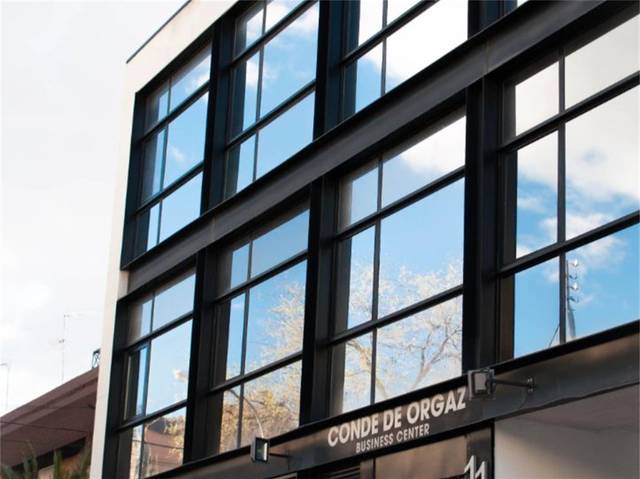 Oficina en Alquiler en Calle de Retamar, 11 en Canillas