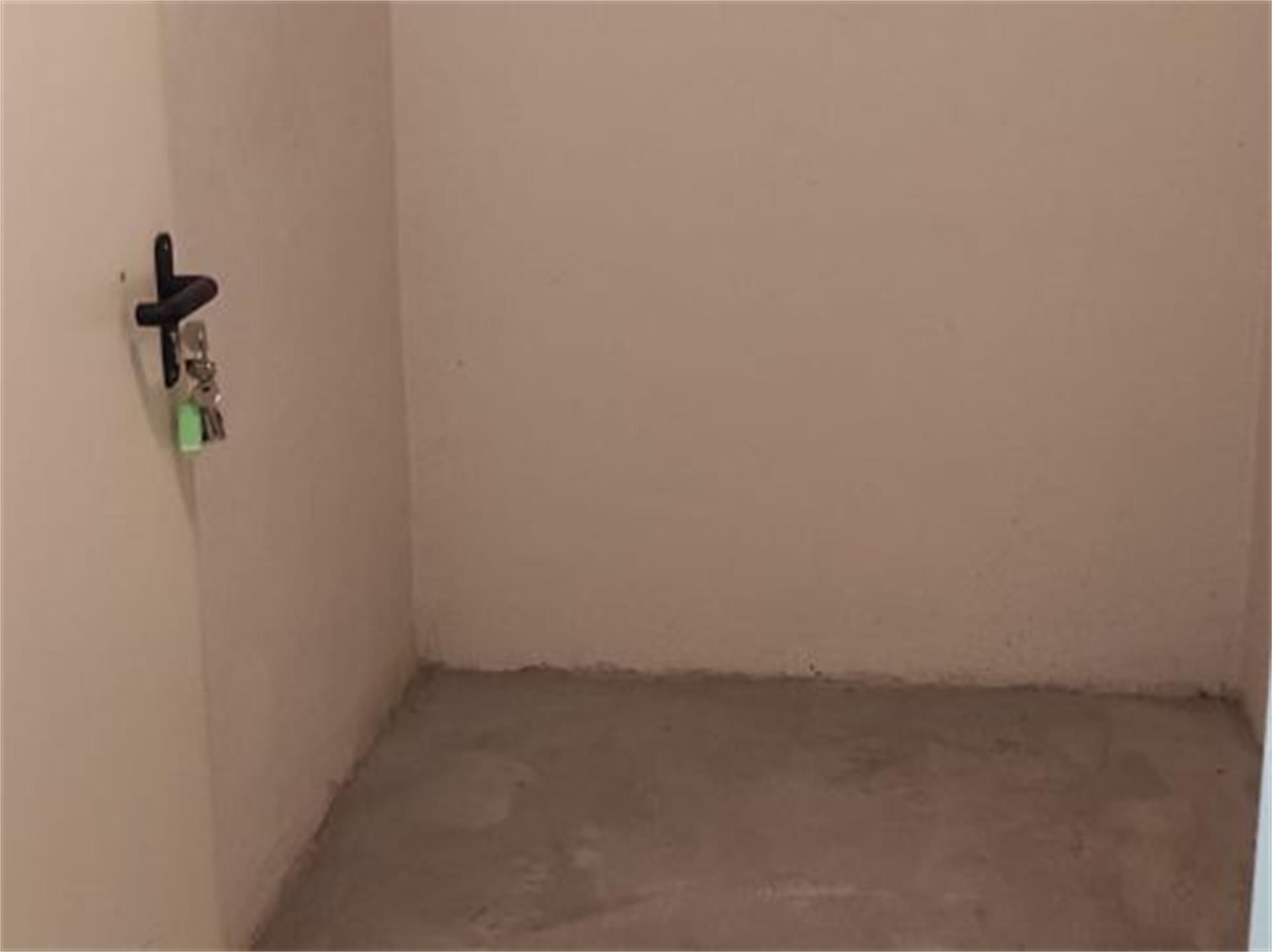 Box room to rent in Sabadell