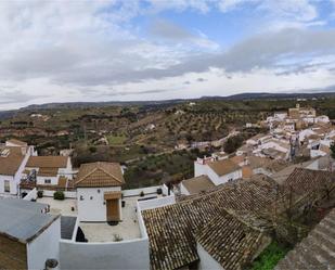 Vista exterior de Casa adosada en venda en Setenil de las Bodegas amb Traster