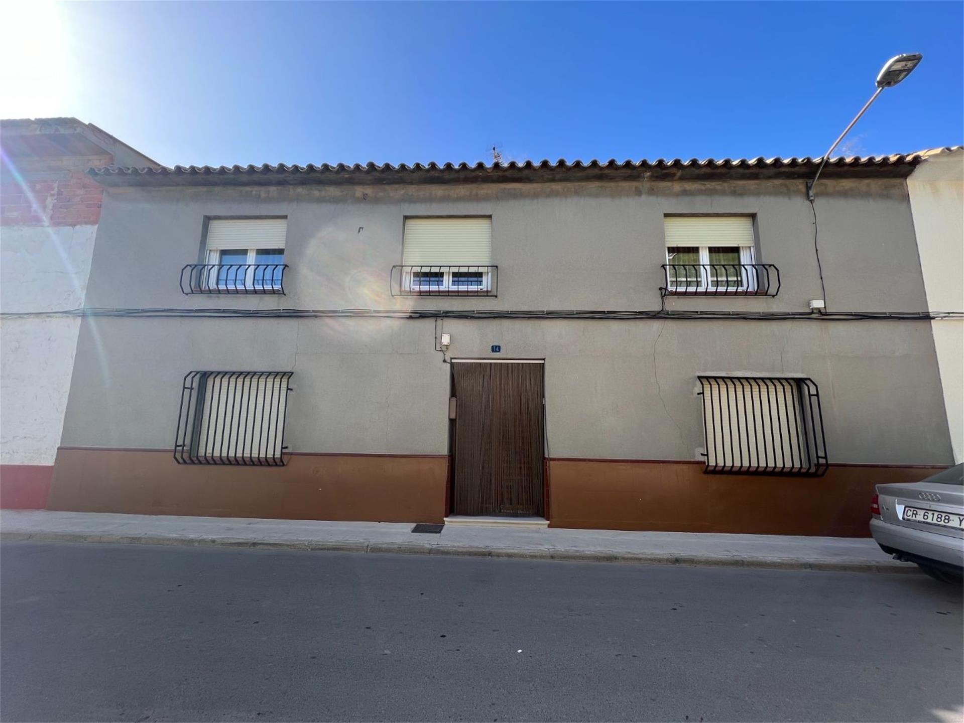 Vista exterior de Casa o xalet en venda en Pedro Muñoz amb Aire condicionat