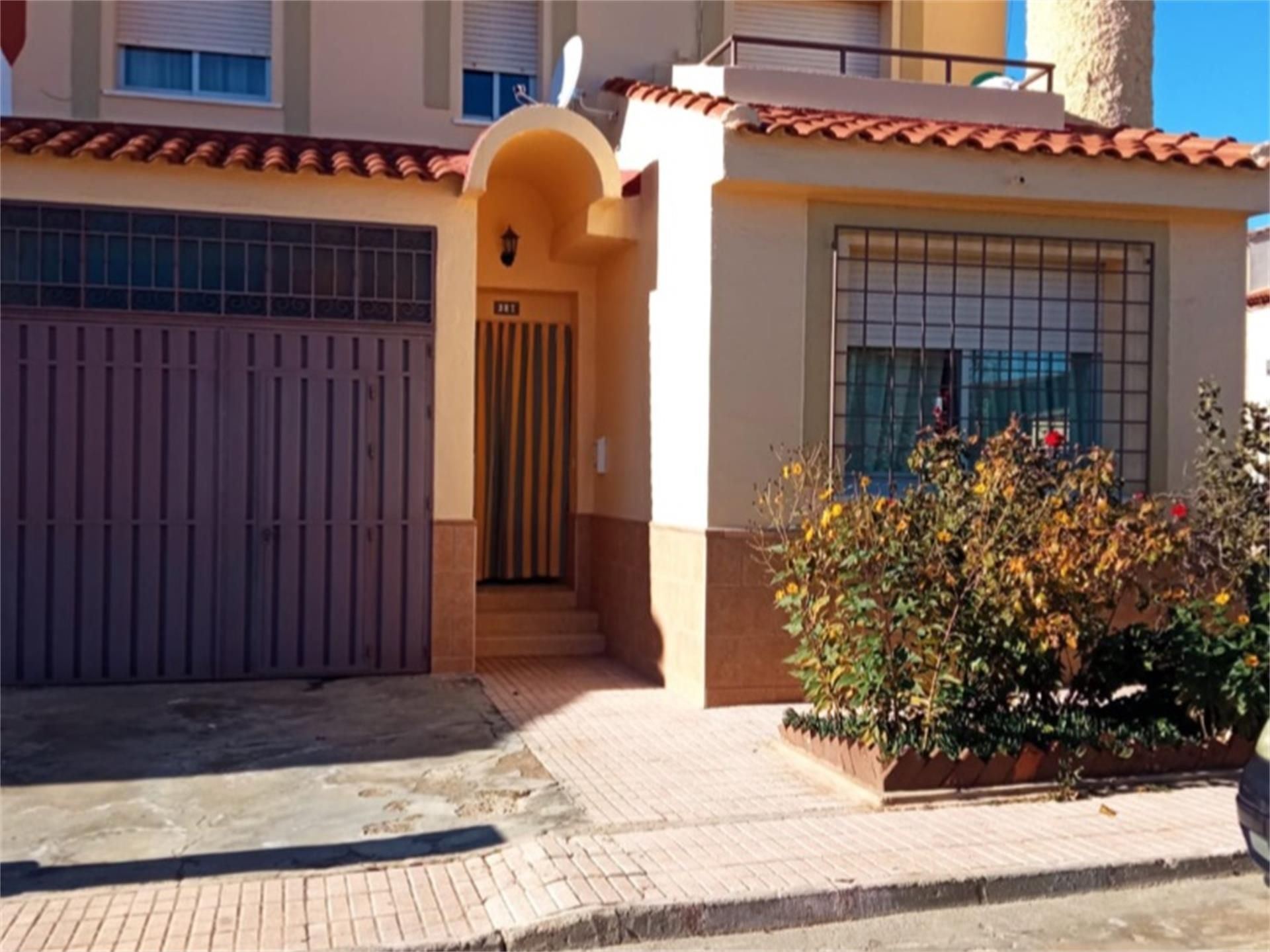Exterior view of House or chalet for sale in Los Yébenes  with Air Conditioner, Heating and Private garden