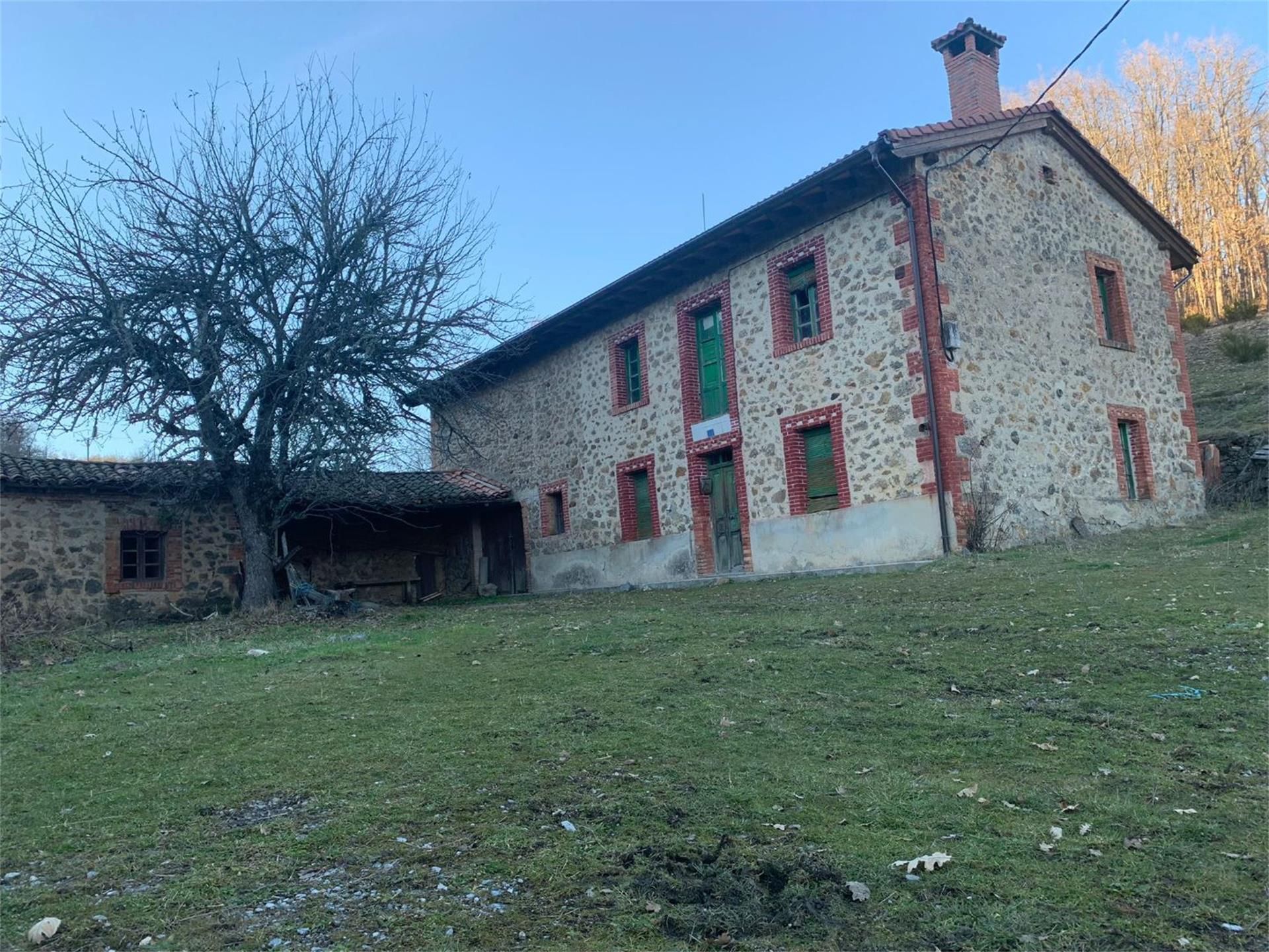 Vista exterior de Finca rústica en venda en Valderrueda
