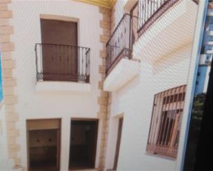 Exterior view of Single-family semi-detached for sale in Vélez de Benaudalla  with Terrace, Swimming Pool and Balcony