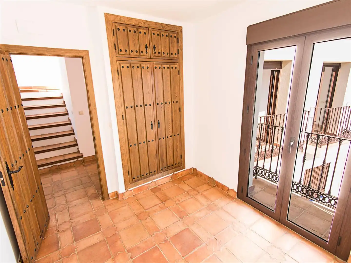 Casa adosada en venta en Vélez de Benaudalla con Terraza, Piscina y Balcón