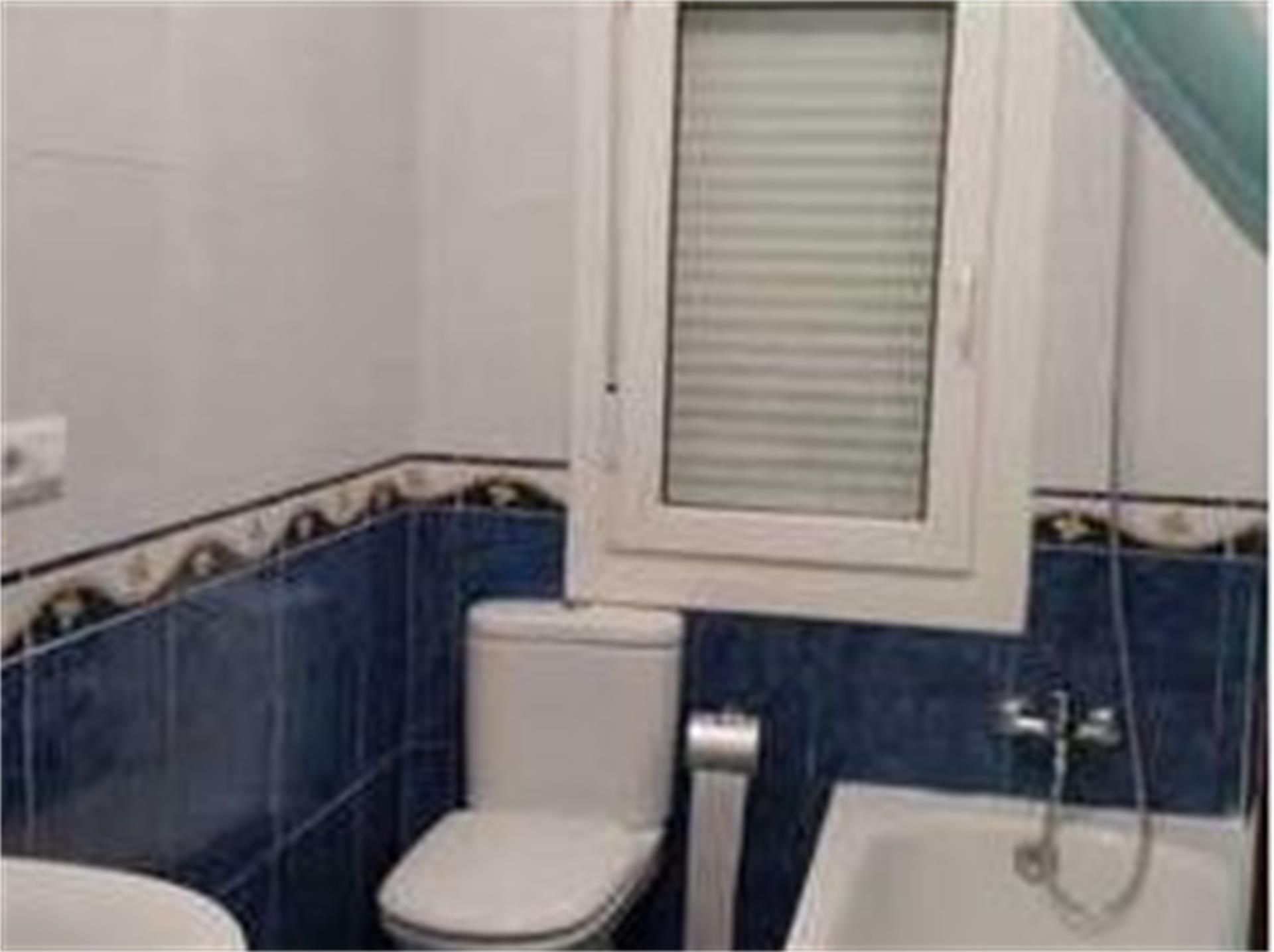 Bathroom of Flat for sale in Leioa  with Heating, Parquet flooring and Furnished