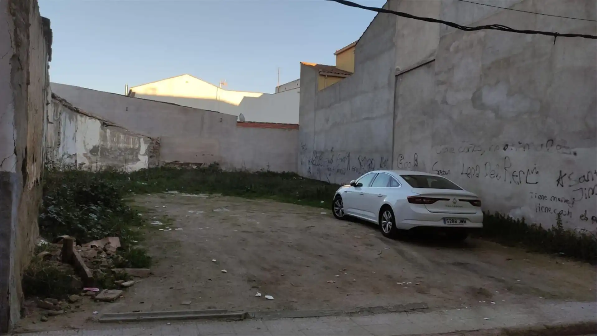 Parkplatz von Grundstücke zum Verkauf in La Puebla de Montalbán