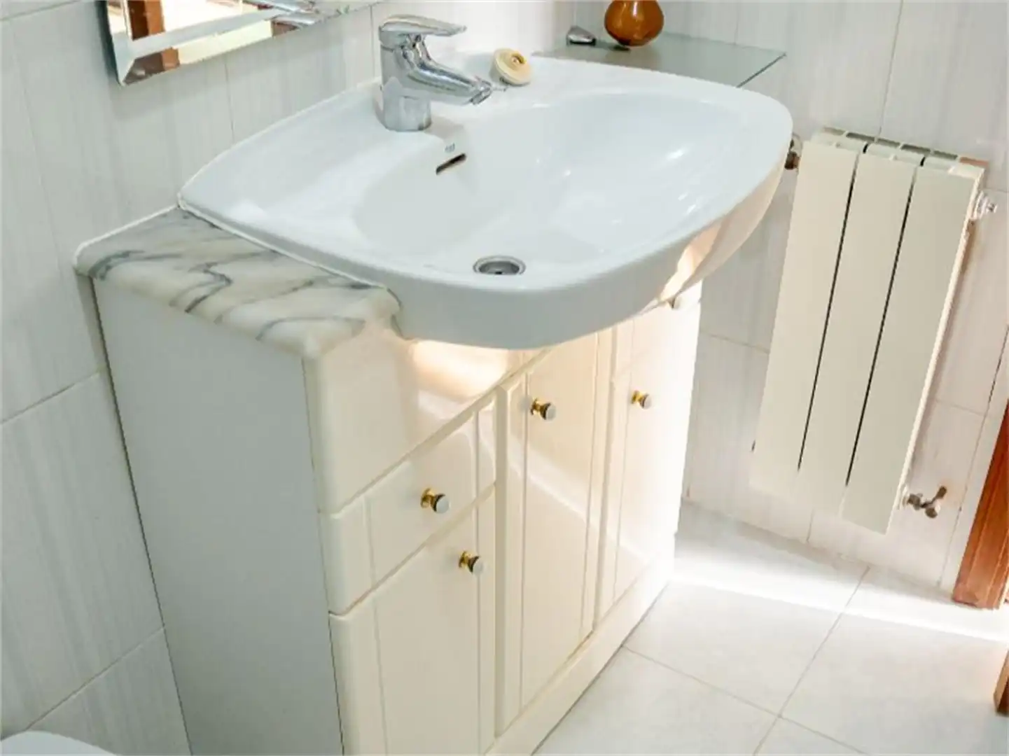 Piso en venta en Rinconada Plaza España, 11, Cistierna Baño de Piso en venta en Cistierna con Calefacción, Parquet y Terraza
