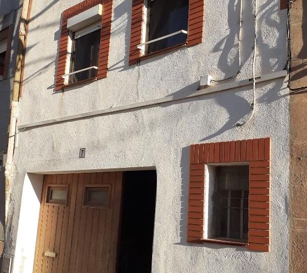 Photo 1 of Single-family semi-detached for sale in Carrer Montserrat, 5, Cabra del Camp, Tarragona