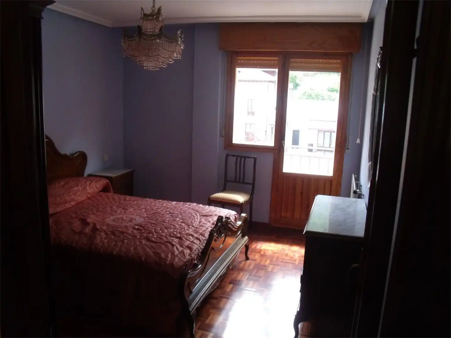 Piso en venta en Plaza Pío XII, Belmonte de Miranda Habitación de Piso en venta en Belmonte de Miranda con Terraza