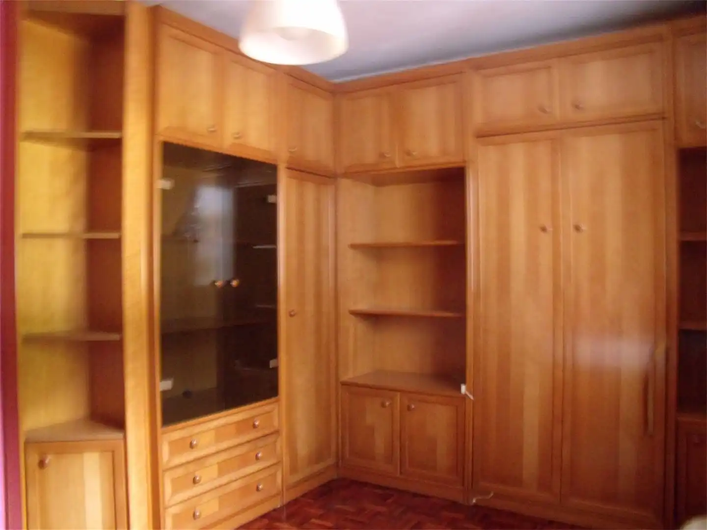 Piso en venta en Plaza Pío XII, Belmonte de Miranda Habitación de Piso en venta en Belmonte de Miranda con Terraza