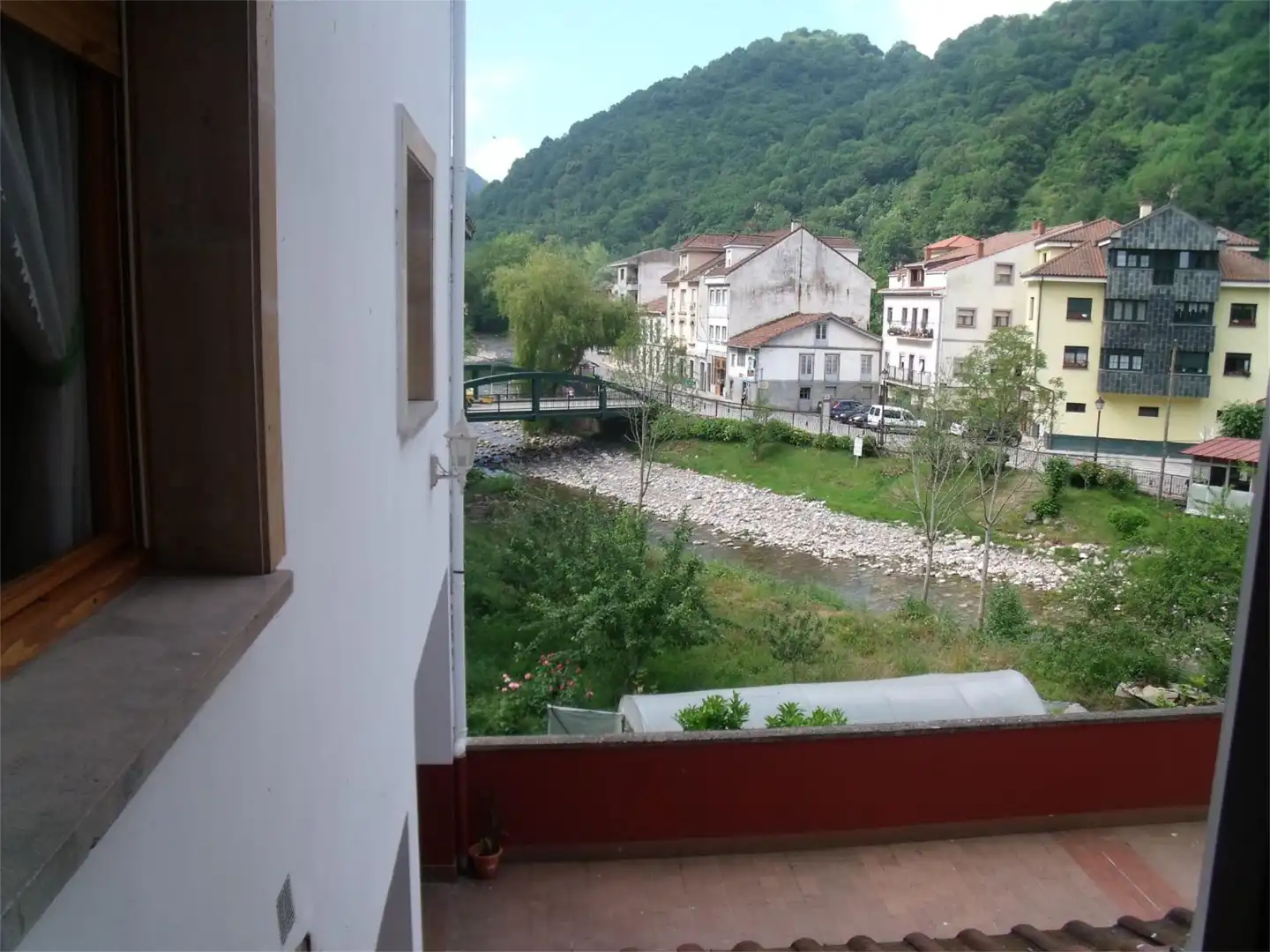 Piso en venta en Plaza Pío XII, Belmonte de Miranda Terraza de Piso en venta en Belmonte de Miranda con Terraza
