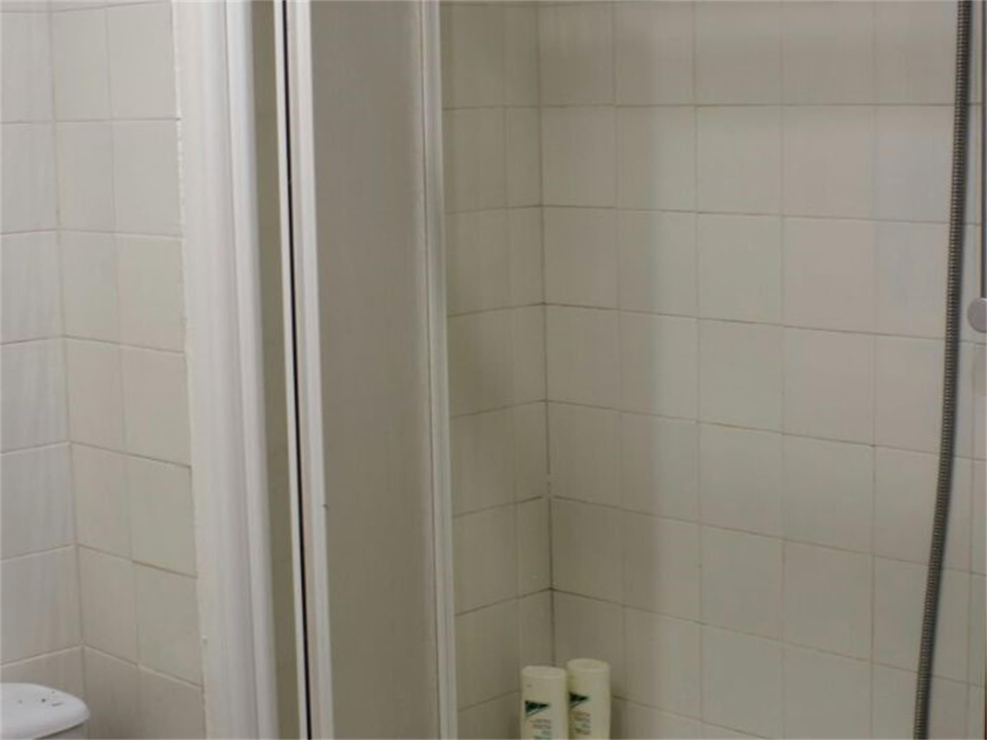 Bathroom of Flat to rent in Elciego  with Heating, Parquet flooring and Storage room
