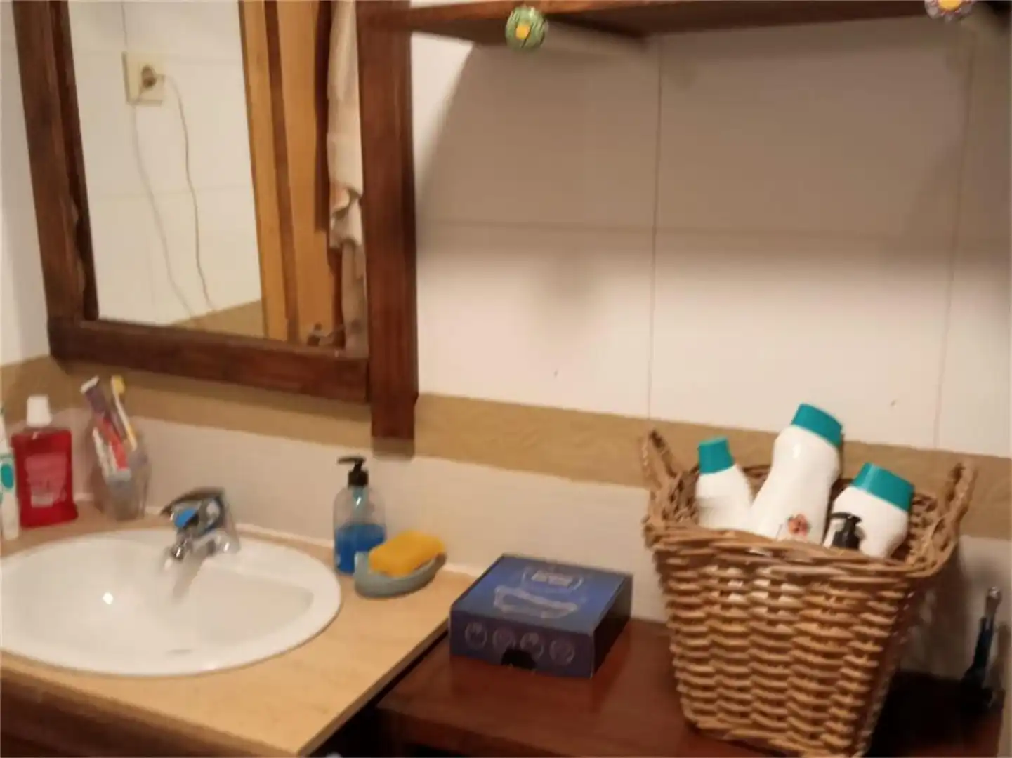 Piso en venta en Calle La Sirenita, Cedillo del Condado Baño de Piso en venta en Cedillo del Condado con Aire acondicionado, Trastero y Parking comunitario