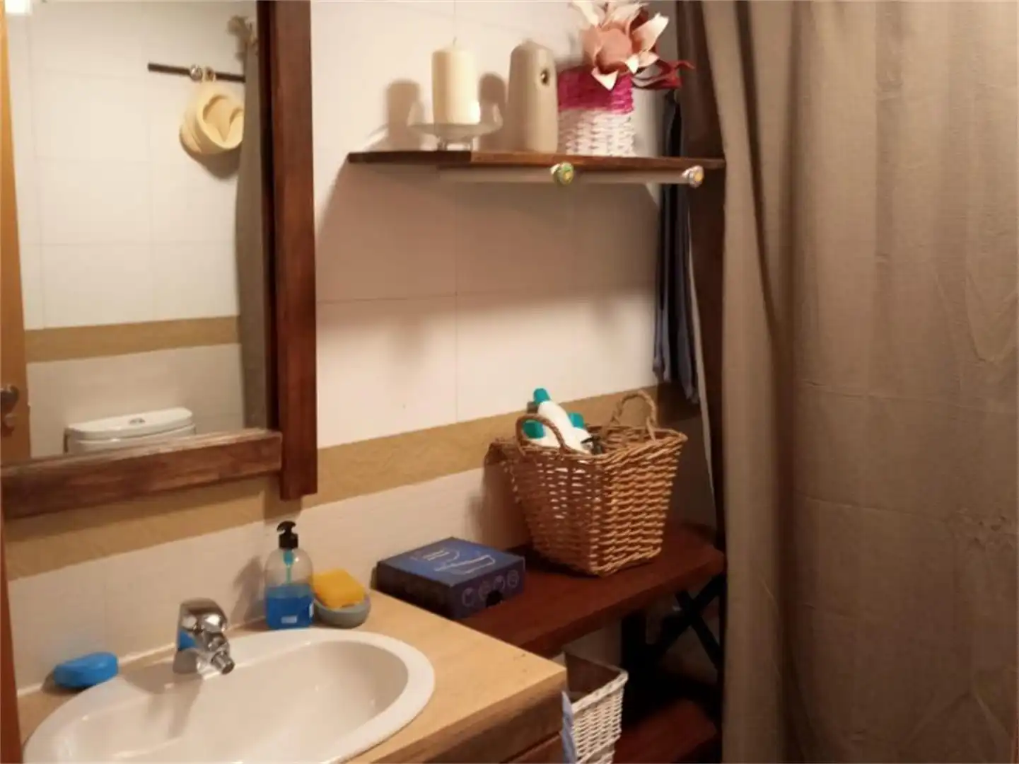 Piso en venta en Calle La Sirenita, Cedillo del Condado Baño de Piso en venta en Cedillo del Condado con Aire acondicionado, Trastero y Parking comunitario