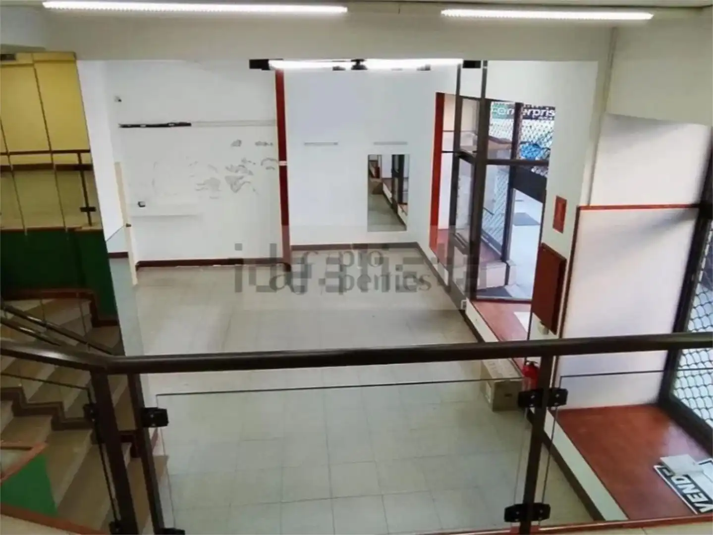 Local de lloguer a Rúa de Eugenio Kraff, 2, As Travesas - Balaídos Local de lloguer en Vigo amb Aire condicionat i Calefacció