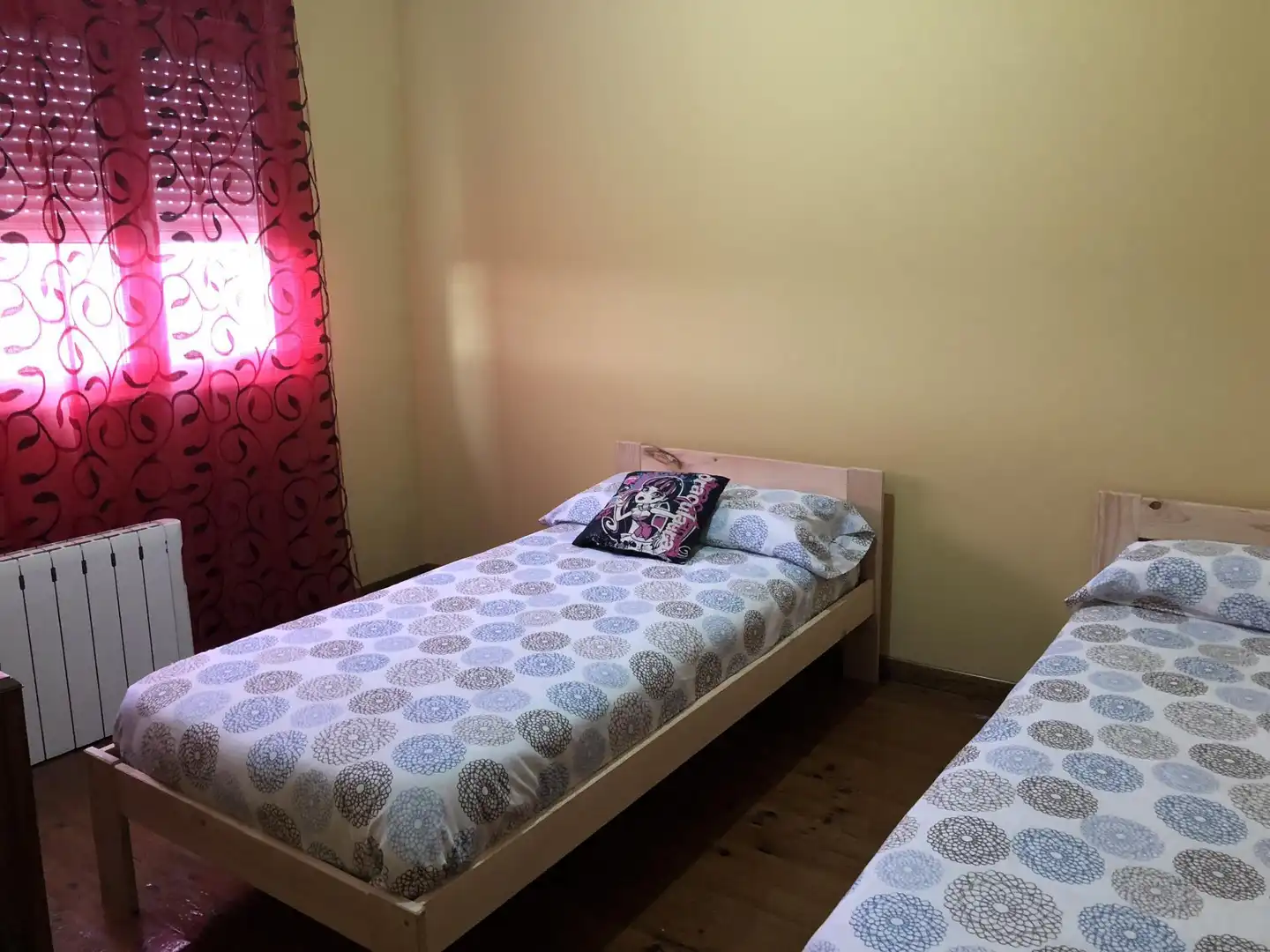 Casa o chalet en venta en Barrio Priesca, Parroquias surorientales Habitación de Casa o chalet en venta en Villaviciosa con Calefacción, Jardín privado y Parquet