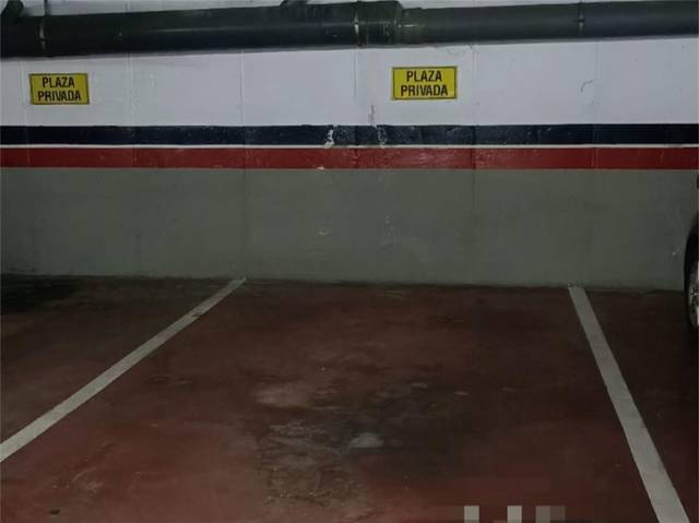 Garaje en Alquiler en Calle Castillo de Baños de la Encina en Bami - La Estrella