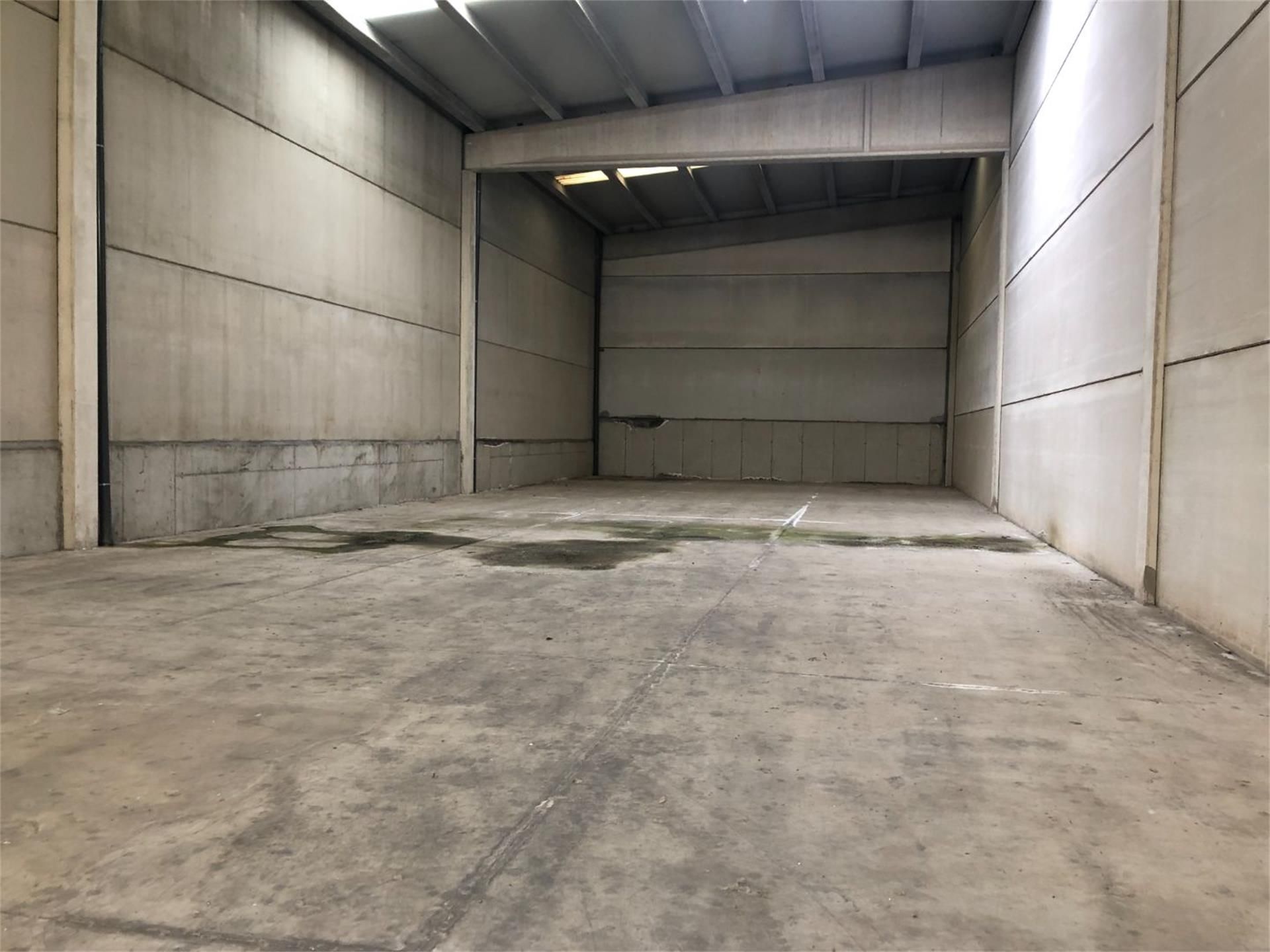 Industrial buildings to rent in Laguardia