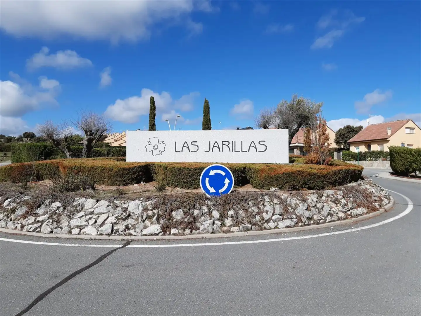 Exterior view of Constructible Land for sale in Zarzuela del Monte