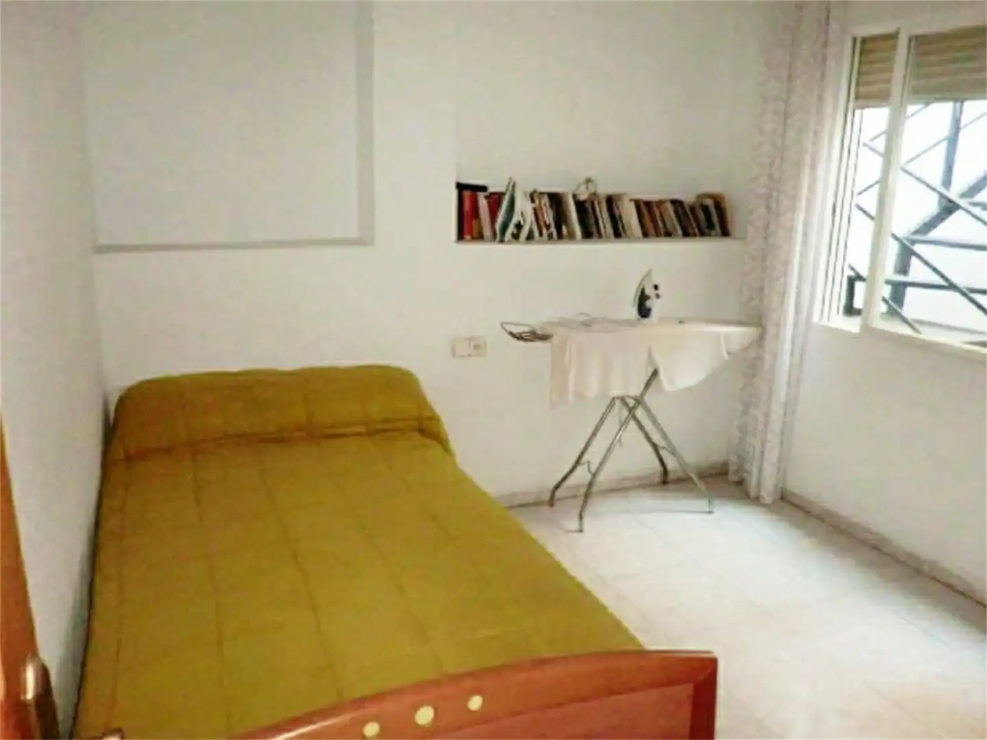 Planta baja en venta en Calle Manuel Birlanga, Almoradí Habitación de Planta baja en venta en Almoradí con Aire acondicionado, Calefacción y Amueblado