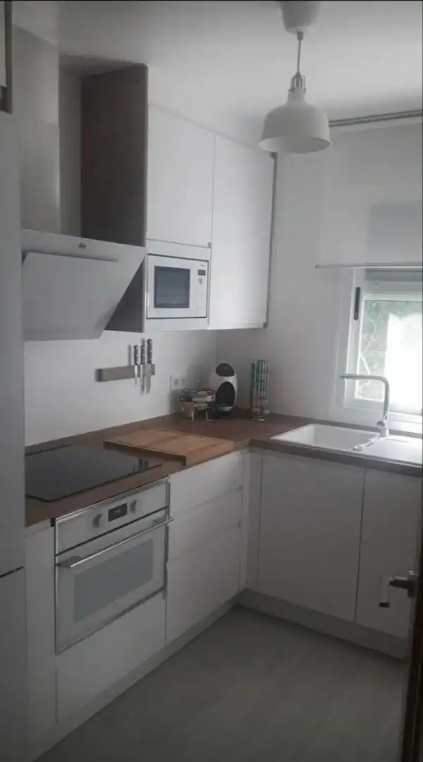Piso en venta en Calle Callejón, 25, Setenil de las Bodegas Cocina de Piso en venta en Setenil de las Bodegas con Aire acondicionado, Calefacción y Amueblado