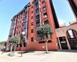 Flat for sale in Calle del Dodge, Orcasitas Exterior view of Flat for sale in Madrid Capital