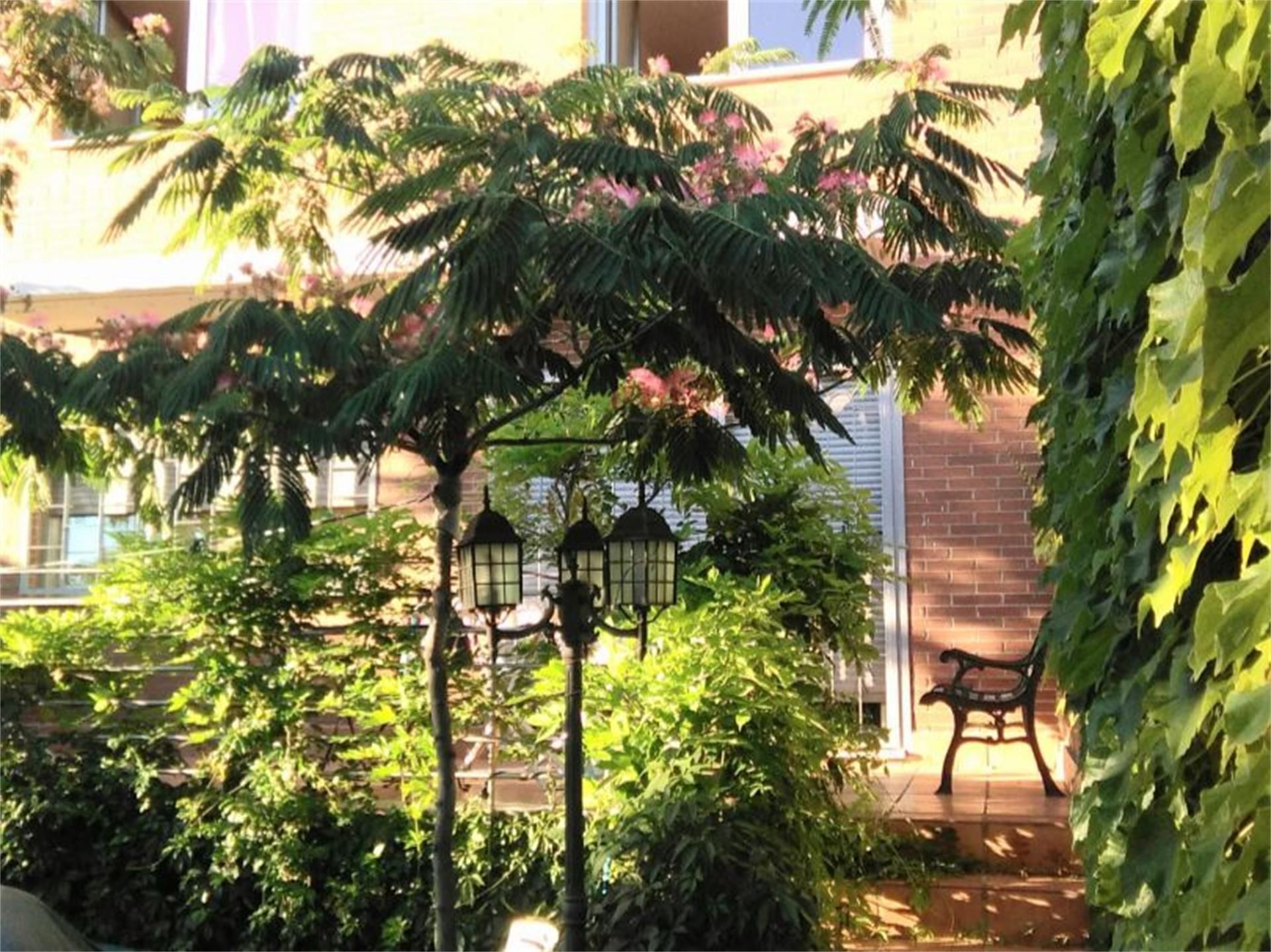 Exterior view of House or chalet for sale in Guadalajara Capital  with Air Conditioner, Heating and Private garden