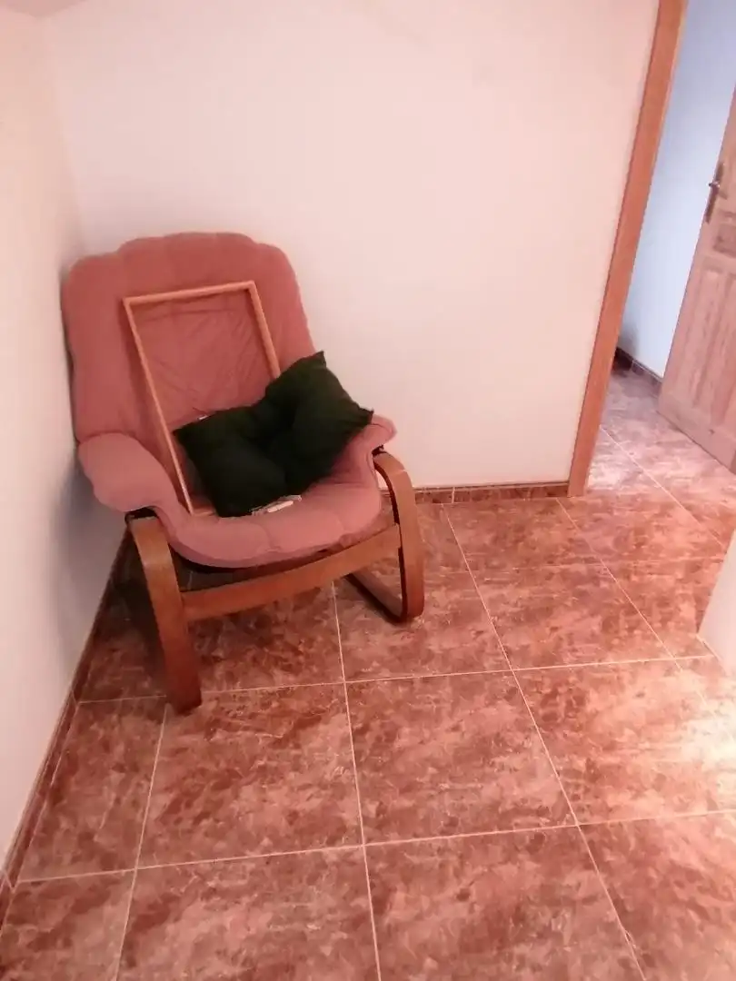 Einfamilien-Reihenhaus zum Verkauf in Barrio Verde, Villahermosa del Campo Einfamilien-Reihenhaus zum Verkauf in Villahermosa del Campo mit Klimaanlage, Heizung und Terrasse