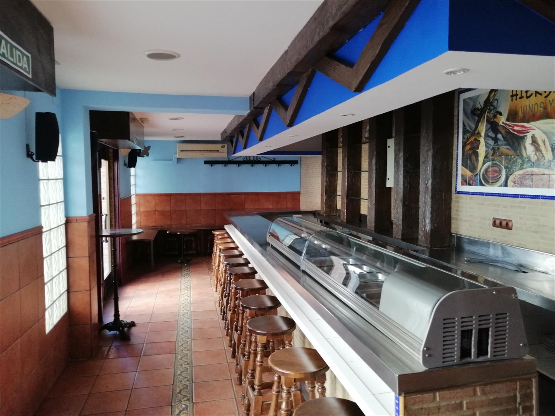 Local de lloguer a Calle de Villaviciosa, 26, Campamento