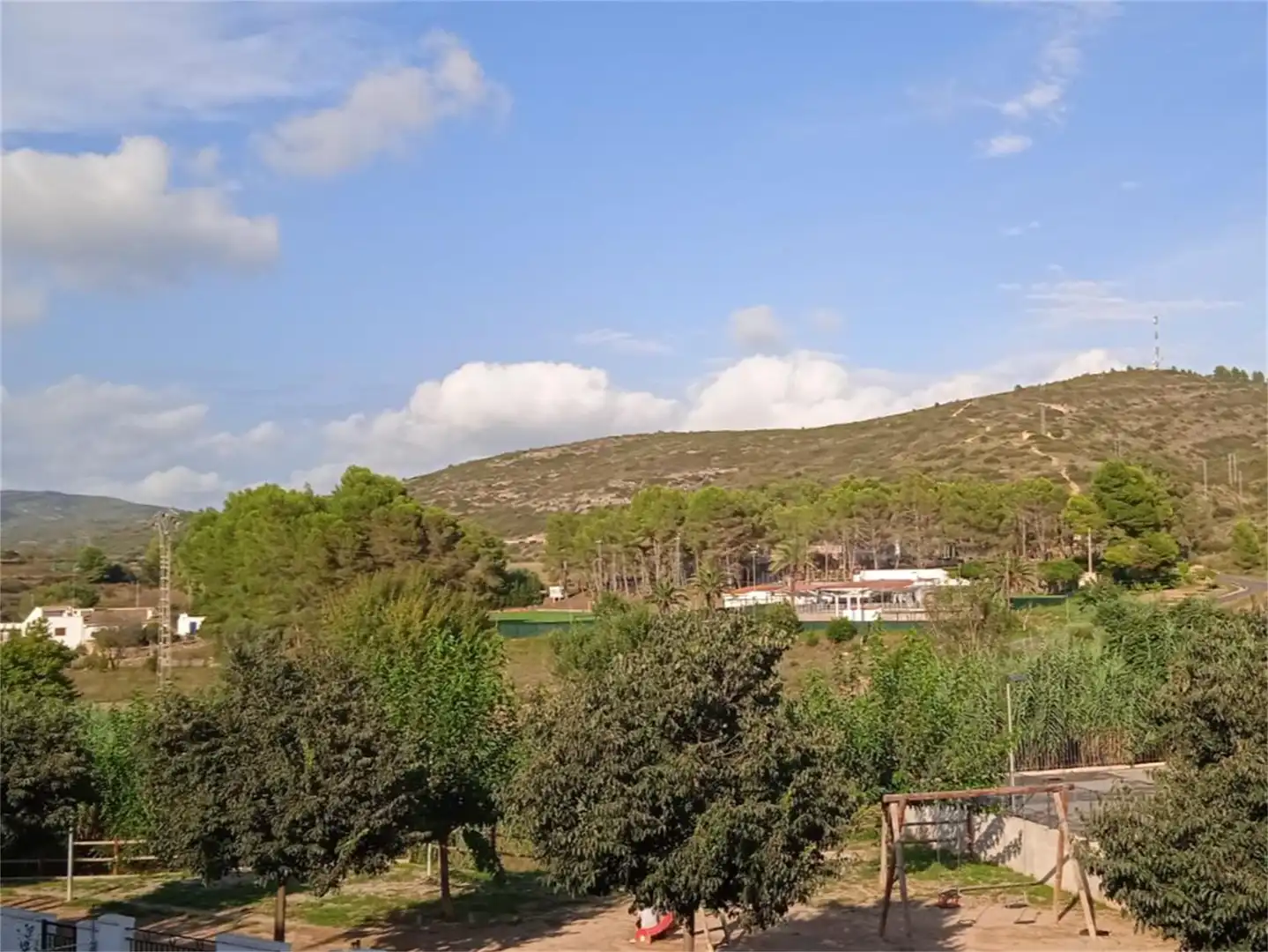 Jardín de Casa adosada en venta en Les Coves de Vinromà con Jardín privado, Amueblado y Horno