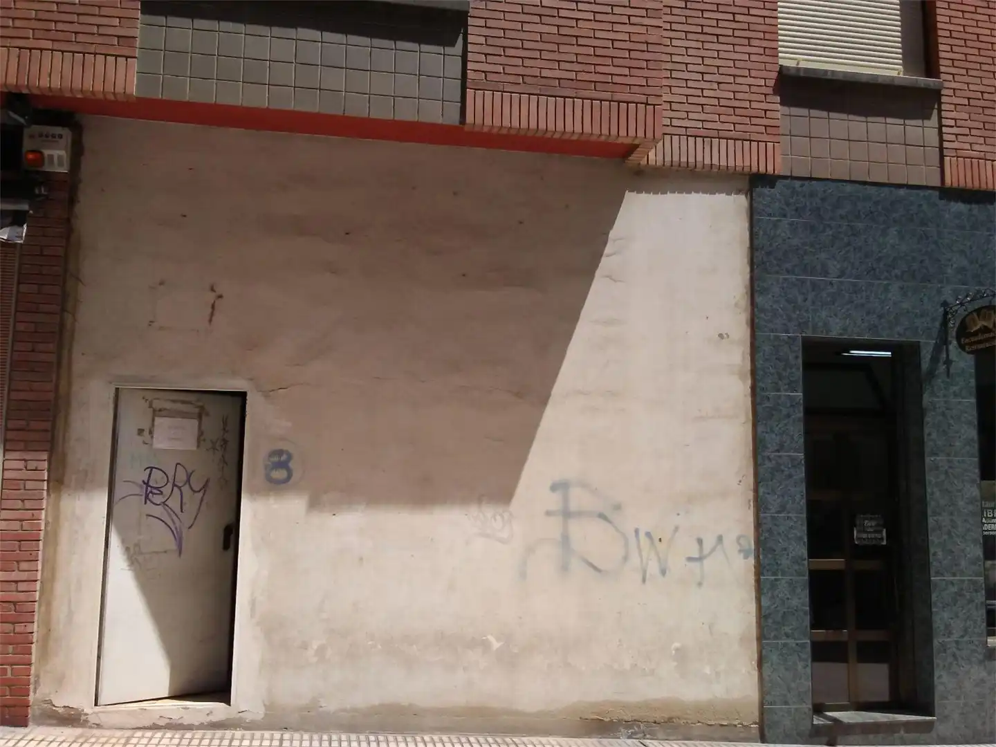 Local en venta en Calle Fray Ceferino, 53, Milán - Pumarín Vista exterior de Local en venta en Oviedo