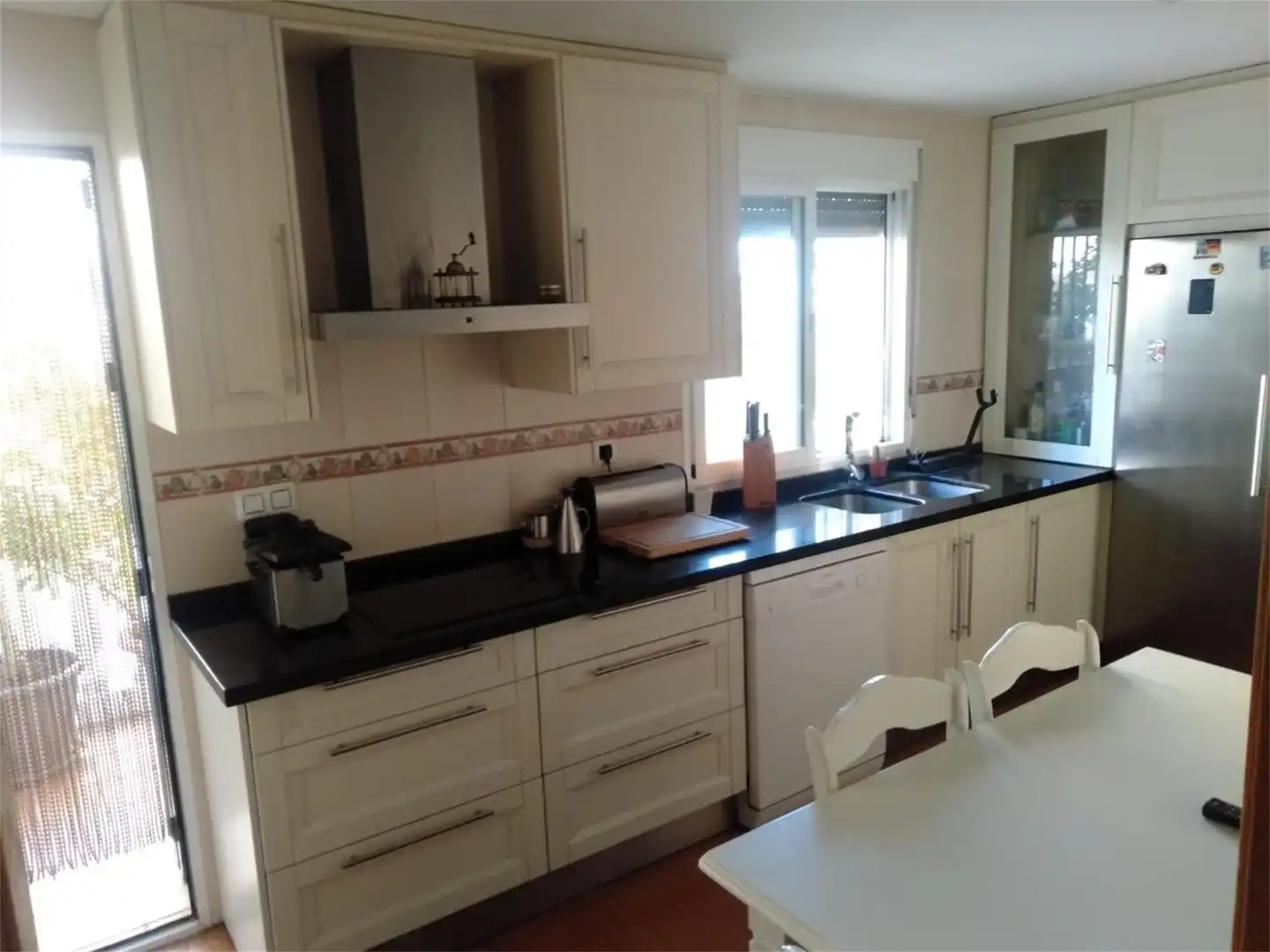 Casa o chalet en venta en Calle Urano, Ogíjares Cocina de Casa o chalet en venta en Ogíjares con Aire acondicionado, Terraza y Piscina