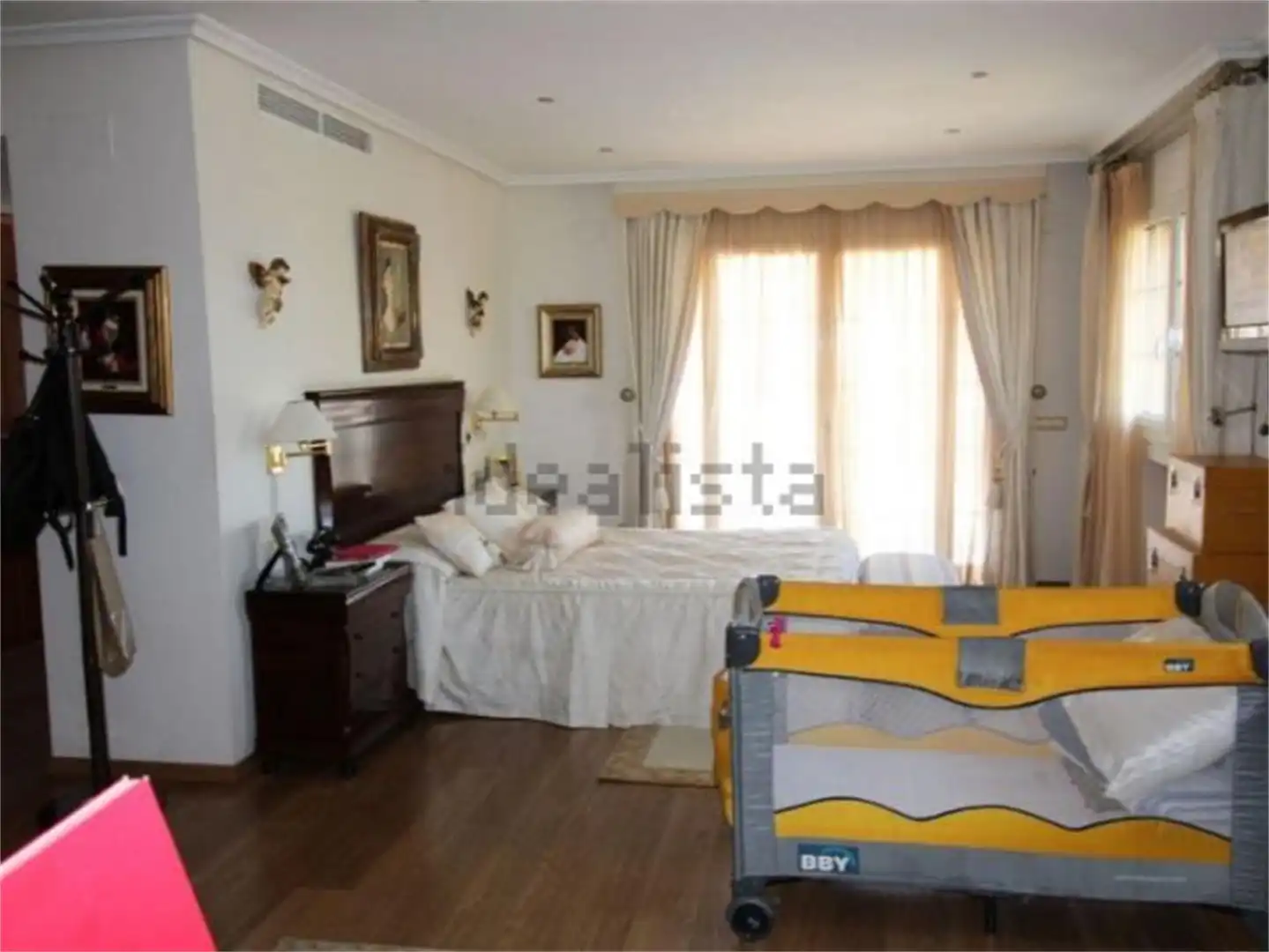 Casa o xalet en venda a Carrer de Salvador Dalí, 10, Covamar Dormitori de Casa o xalet en venda en Salou amb Aire condicionat, Calefacció i Jardí privat