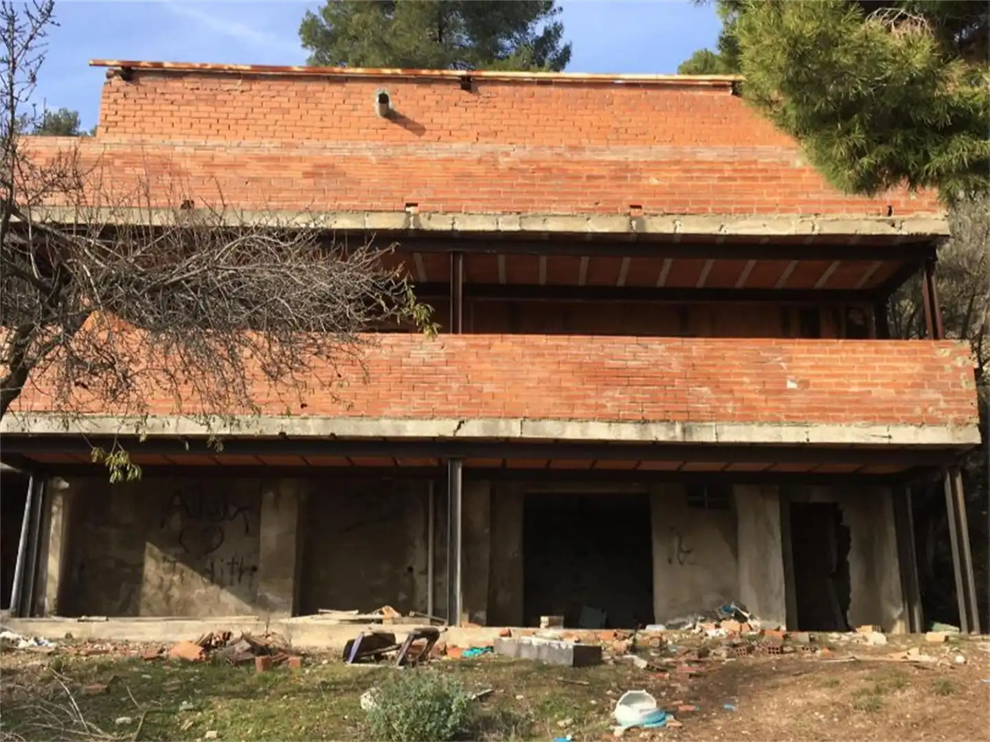 Vista exterior de Casa o chalet en venta en Olesa de Montserrat