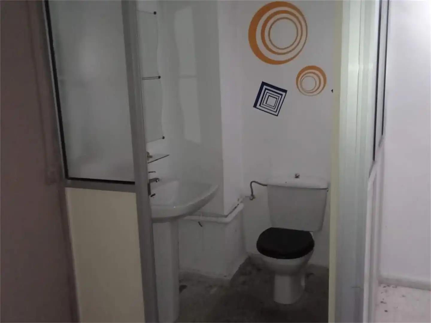 Baño de Local en venta en Tomares