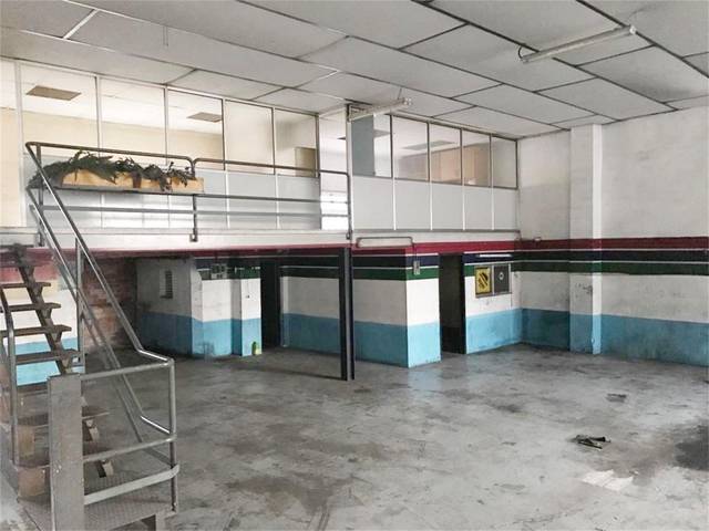 Local comercial en Alquiler en Carrer de Santa Cristina, 3 en Plana Lledó