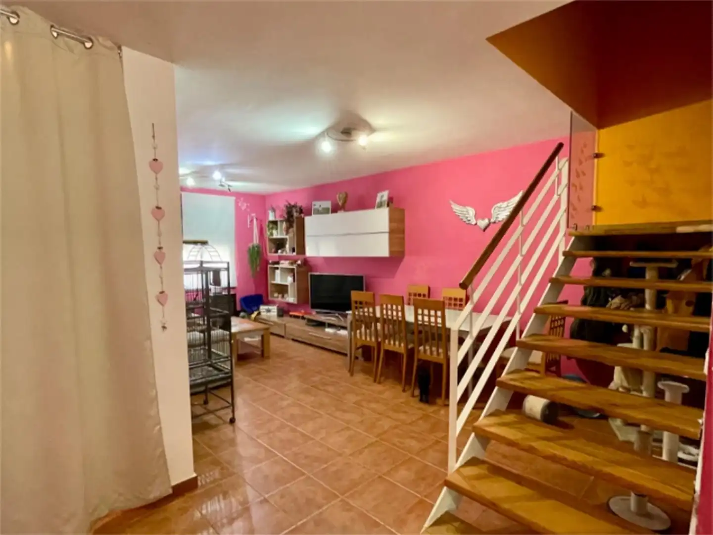 Sala d'estar de Casa adosada en venda en San Román de los Montes amb Aire condicionat, Terrassa i Balcó