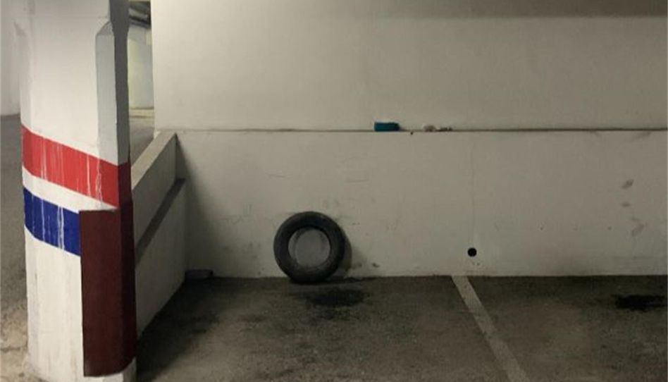 Garaje en venta en Calle Matemático Pedrayes, Parque San Francisco - Uría, Oviedo - imagen 1 Foto 1 de Garaje en venta en Calle Matemático Pedrayes, Parque San Francisco - Uría, Oviedo