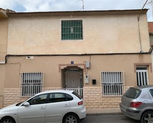 Vista exterior de Casa o xalet en venda en Alguazas amb Aire condicionat i Terrassa