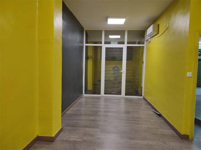 Local comercial en Alquiler en Avenida de los Cipreses, 85 en Garrido Norte