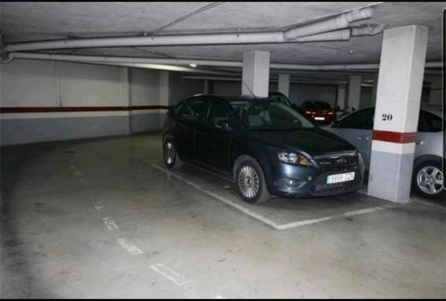 Garaje en Venta en Calle Ceramista Godofredo Buenosaires en Parque Geólogo José Royo Gómez