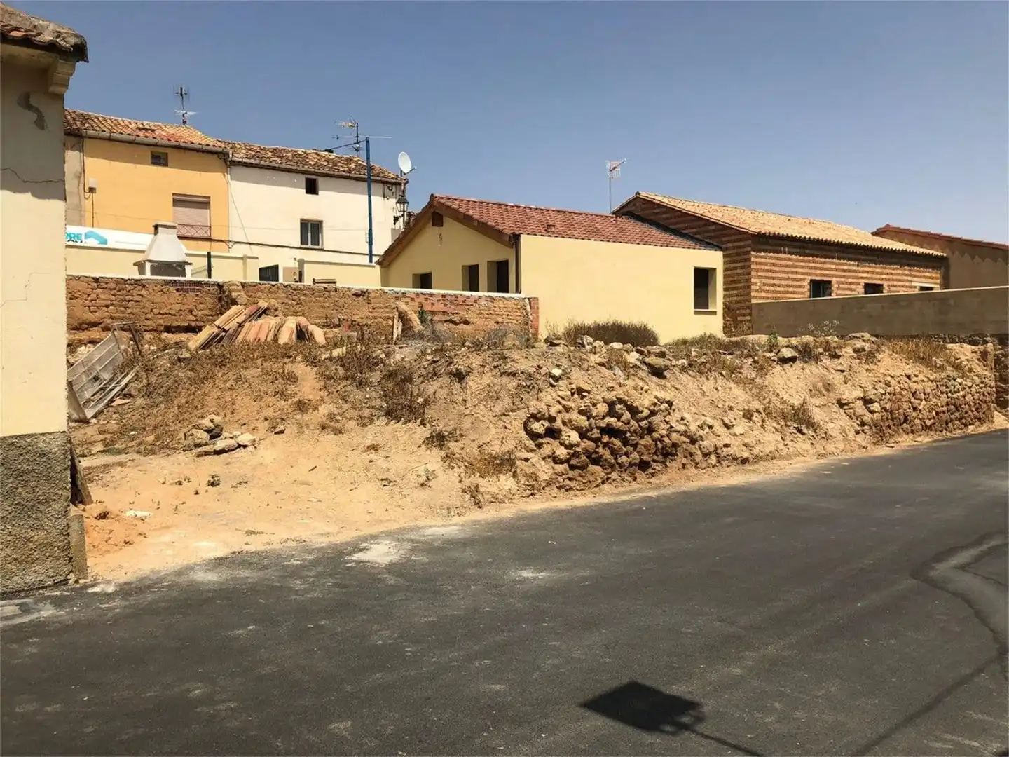 Detached homes for sale in Morón de Almazán