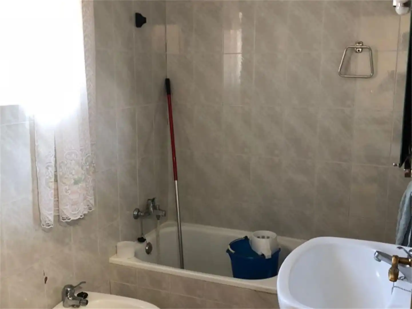 Bathroom of Detached homes for sale in Morón de Almazán