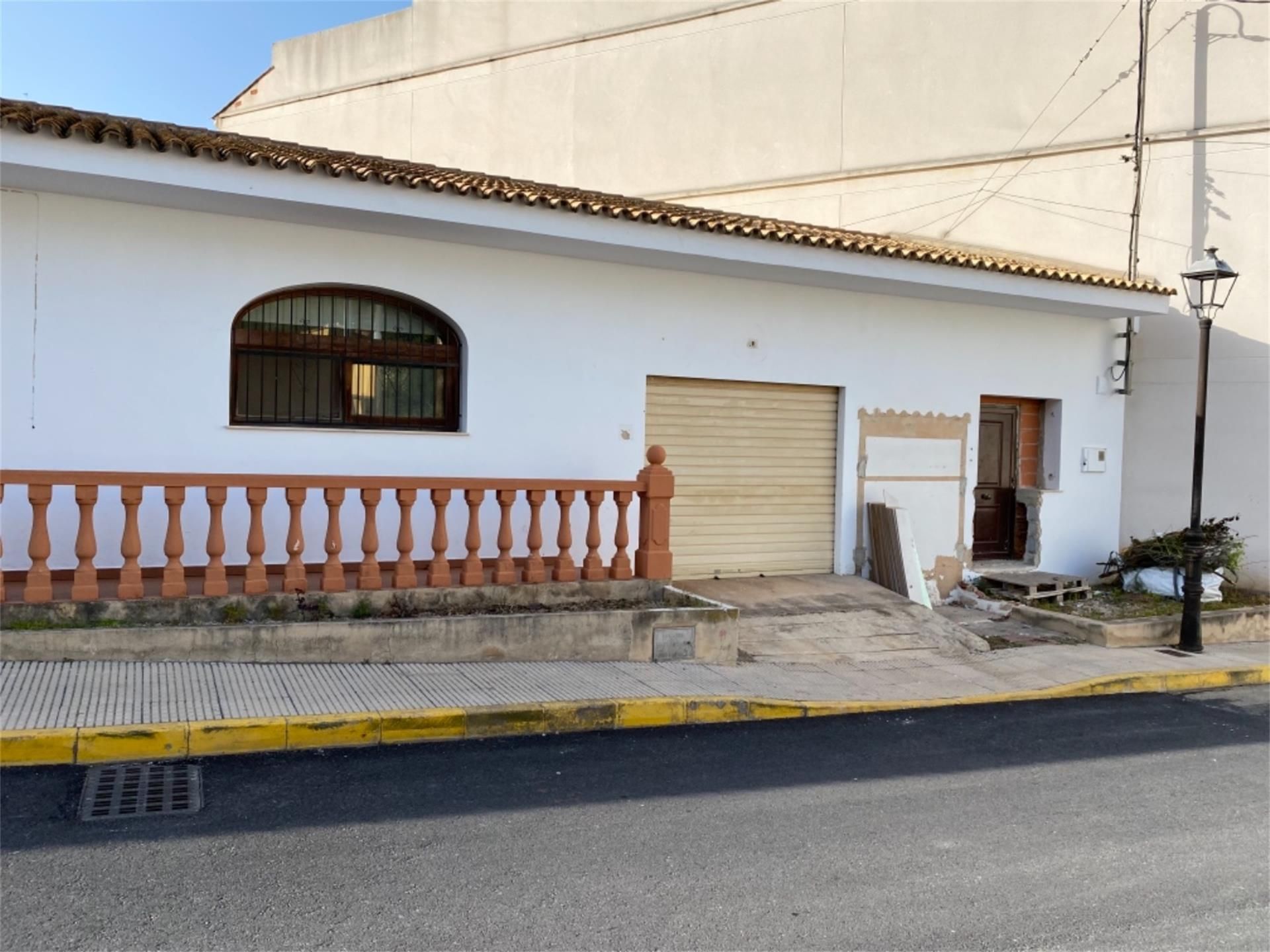 Vista exterior de Casa adosada en venda en Benidoleig