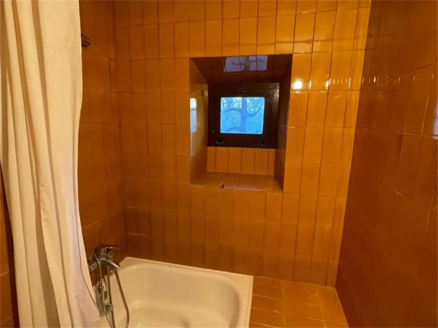 Country homes for sale in Avinguda Rocacorba, Canet d'Adri Bathroom of Country homes for sale in Canet d'Adri